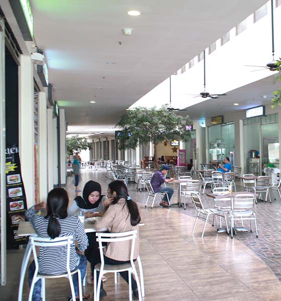 Food Court